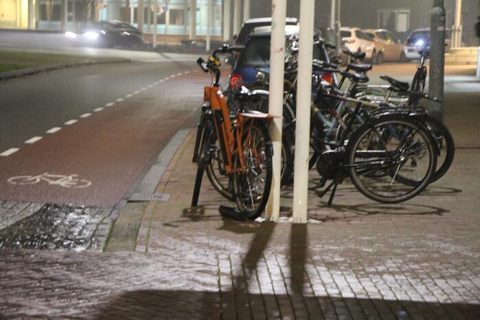 Maaltijd bezorger aangereden op zebrapad