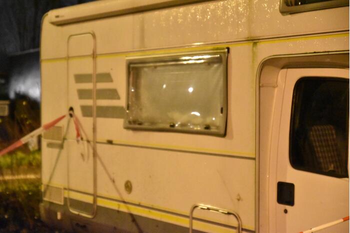 Twee auto's verwoest op parkeerplaats