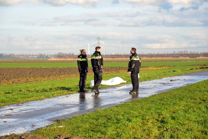 Auto te water geraakt, inzittenden overleden