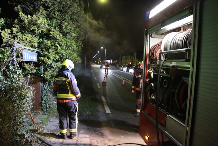 Veel rook bij brand in tuin