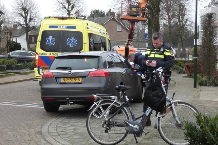 Aanrijding tussen auto en fietser