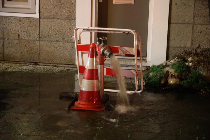 Stoep verzakt langzaam door waterlekkage