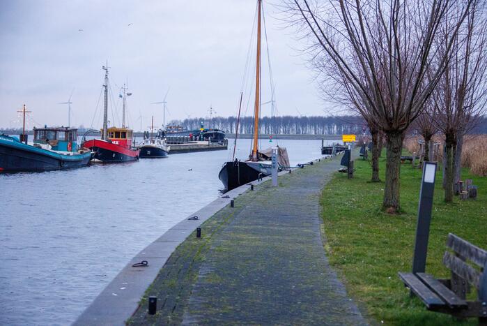 Overleden persoon op zeilboot aangetroffen