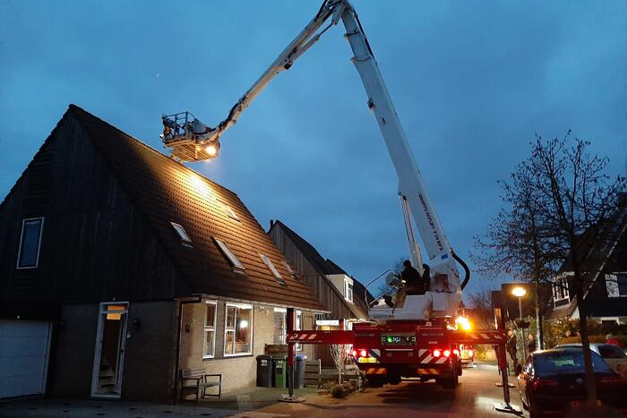 Brand in schoorsteen van woning