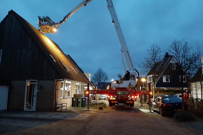 Brand in schoorsteen van woning