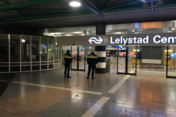 Plofkraak op pinautomaat station