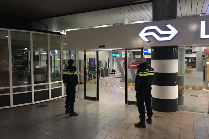 Plofkraak op pinautomaat station