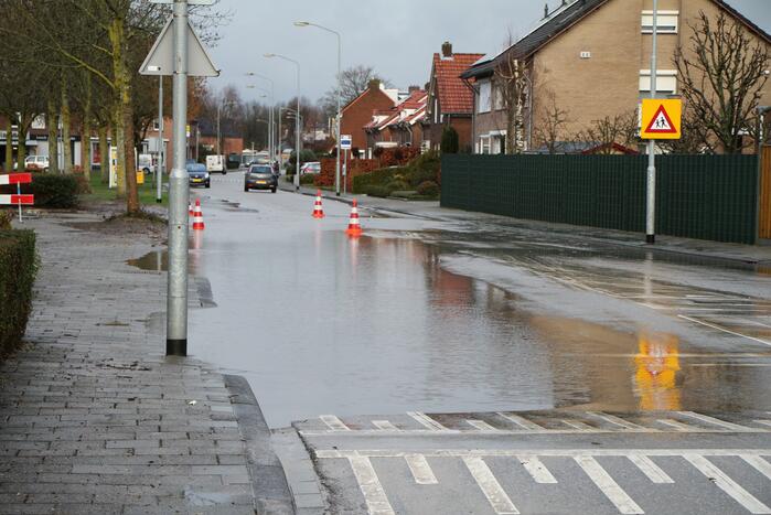 Waterballet na gesprongen leiding
