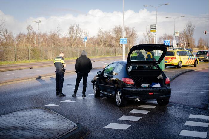 Brommerrijder gewond bij botsing met auto