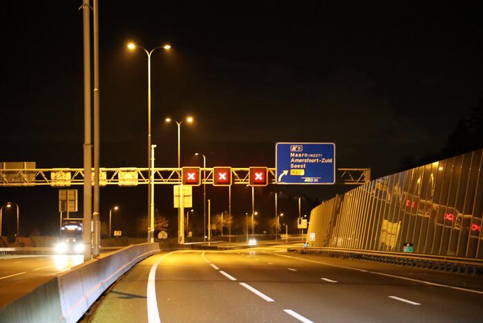 Enorme schade na crash met Tesla op RIMOB