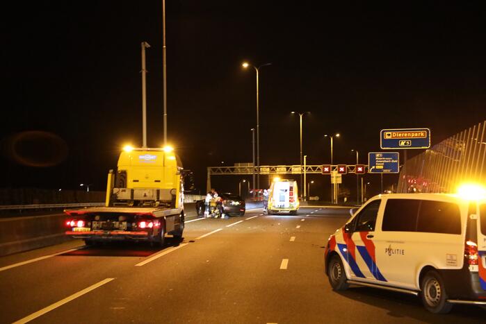 Enorme schade na crash met Tesla op RIMOB