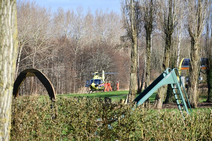 Traumahelikopter ingezet voor steekincident