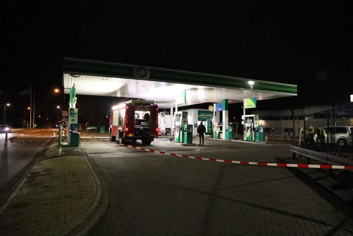 Brandweer doet onderzoek bij Carwash BP-tankstation