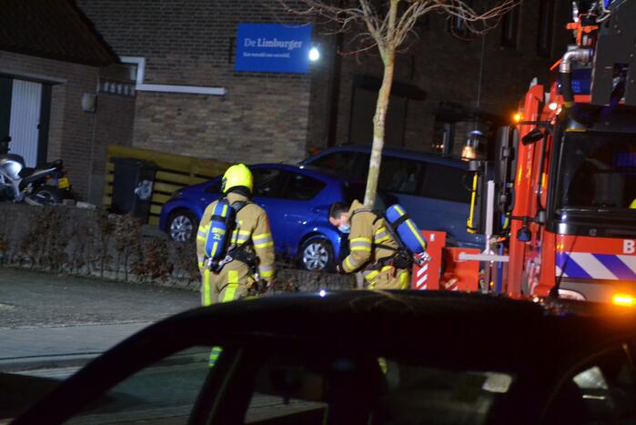 Brandweer doet onderzoek naar mogelijke schoorsteenbrand