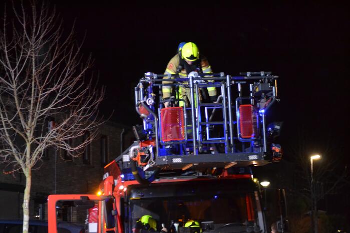 Brandweer doet onderzoek naar mogelijke schoorsteenbrand