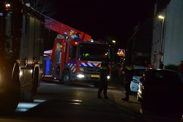 Brandweer doet onderzoek naar mogelijke schoorsteenbrand