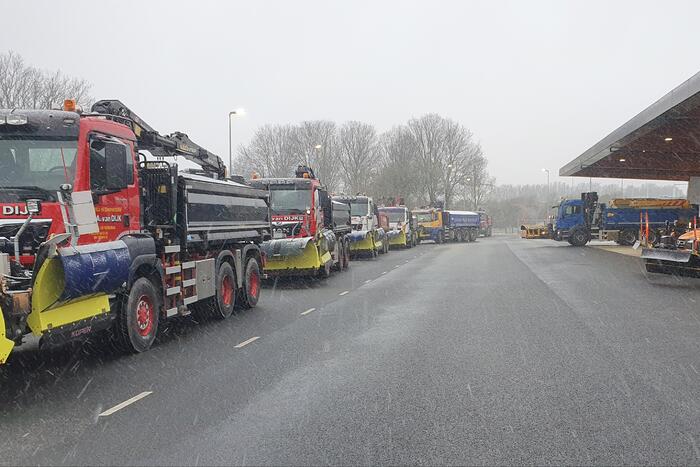 Eerste sneeuw gevallen; KNMI waarschuwt voor gladheid