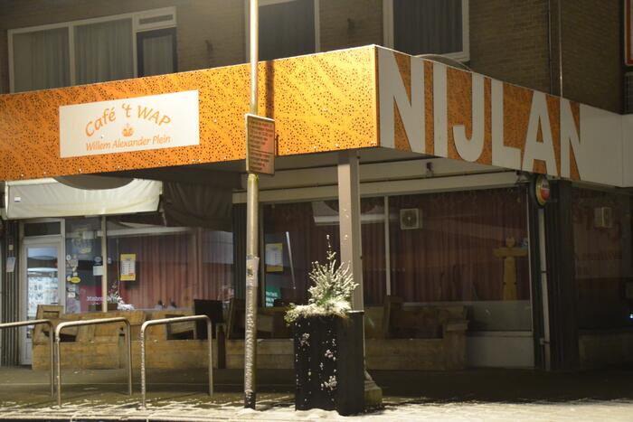 Café 't Wap opent deuren en politie doet inval