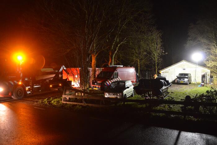 Brandweer en politie doen onderzoek