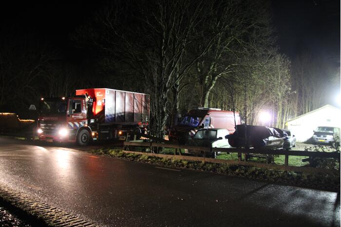 Brandweer en politie doen onderzoek