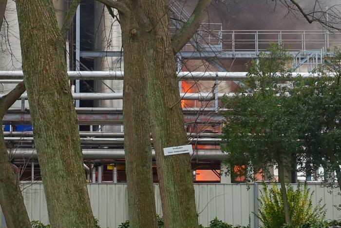 Knallen en grote rookontwikkeling bij Croda Nederland
