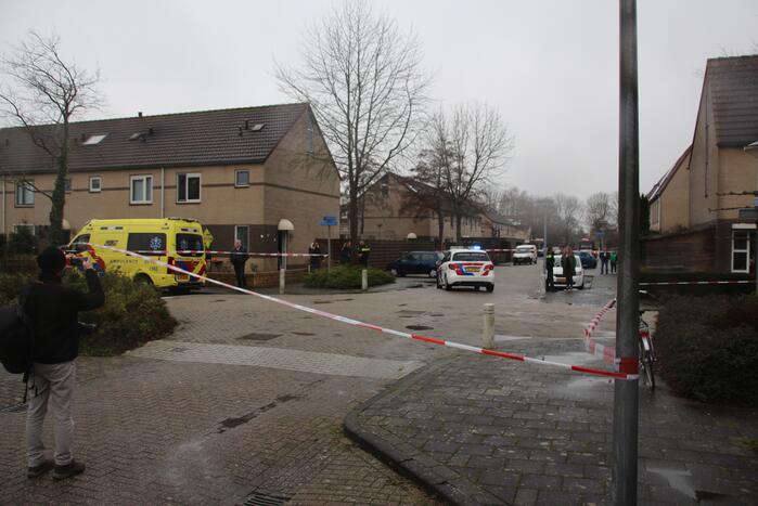 Traumahelikopter landt voor zwaargewond persoon na schietincident