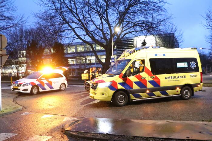Ongeval tussen bezorgscooter en fietster