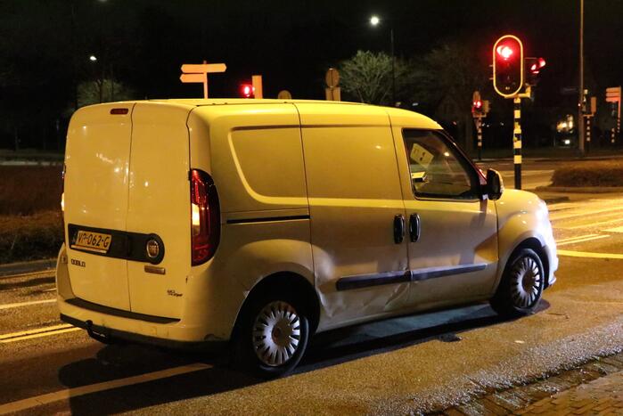 Kop-staart botsing op kruising