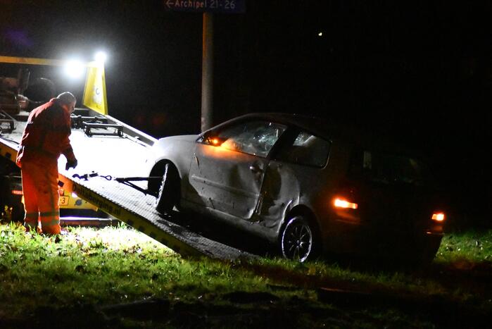 Auto geëindigd in het water