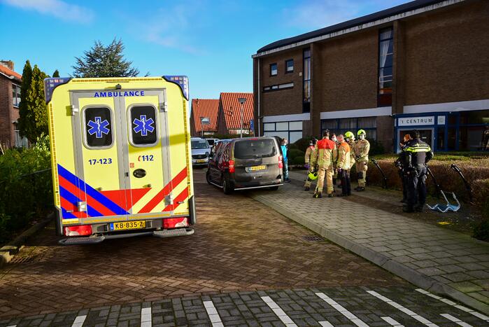 Ongeval tussen personenauto en personenbus