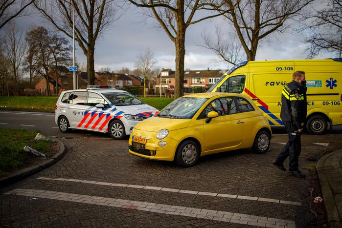 Fietsster geschept door auto