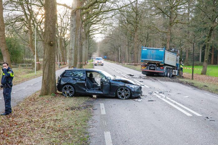 Ernstig ongeval tussen vrachtwagen en personenauto
