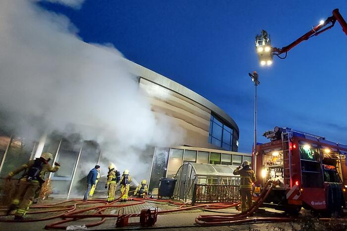 Grote brand in Zone College