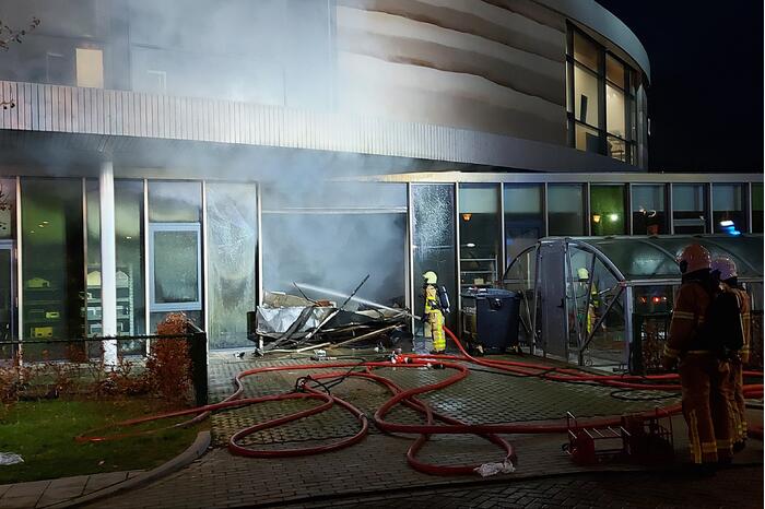 Grote brand in Zone College