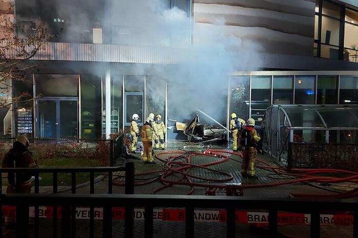 Grote brand in Zone College