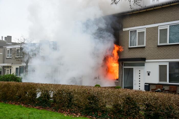 Woning verwoest door uitslaande brand