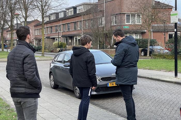 Papiercontainer in brand gestoken