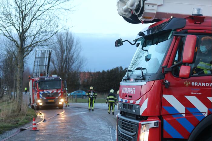 Brandweer doet onderzoek naar schoorsteen