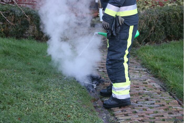 Brandweer doet onderzoek naar schoorsteen