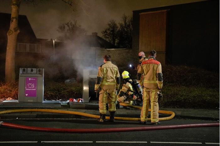 Brand in meerdere papiercontainers