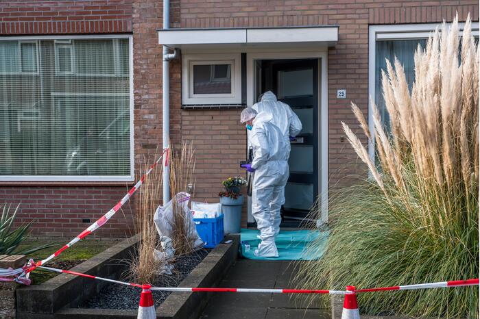 Overleden persoon aangetroffen in woning