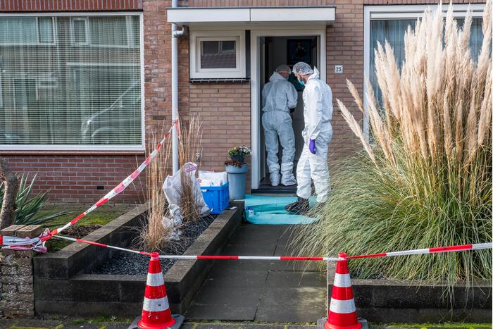 Overleden persoon aangetroffen in woning