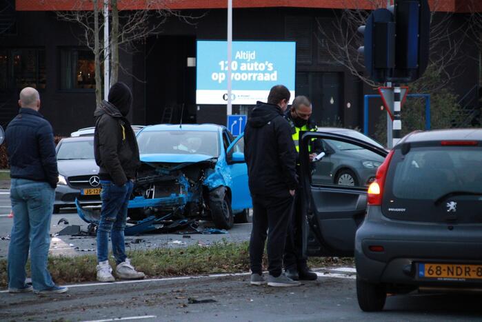 Vijf voertuigen betrokken bij verkeersongeval
