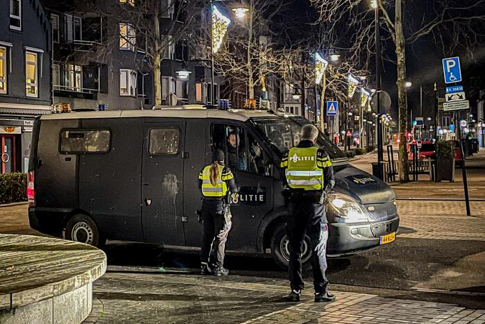 Politie heeft handen vol aan ongeregeldheden