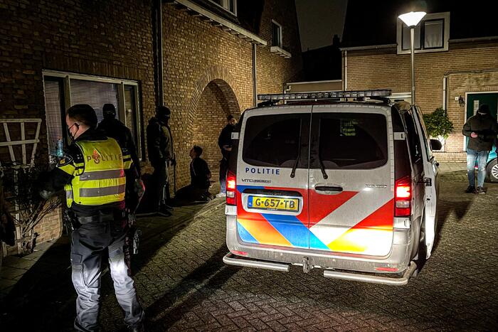 Politie heeft handen vol aan ongeregeldheden