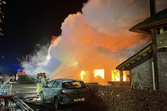 Grote brand in loods Van den Elsen Houtbouw