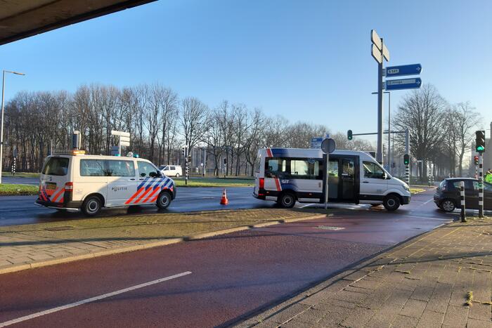 Scooterrijder gewond bij botsing met auto