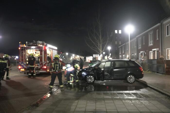 Auto volledig uitgebrand