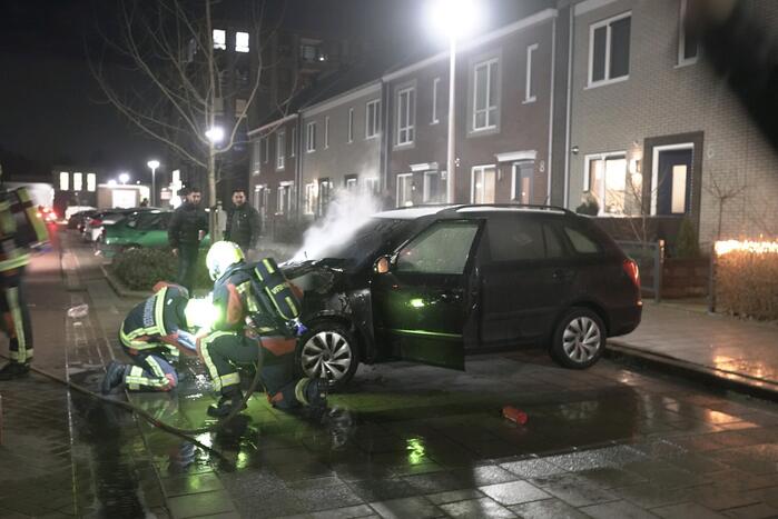 Auto volledig uitgebrand