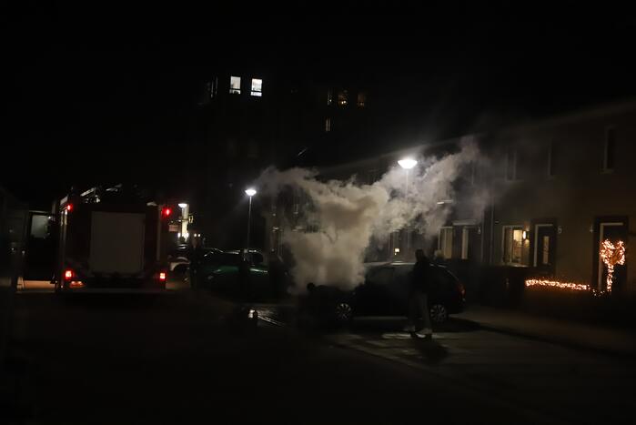 Auto volledig uitgebrand